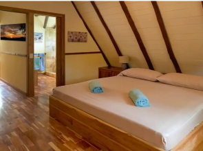Jungle House- Natural Ocean View Cabin