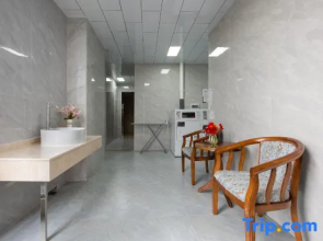 Vienna International Hotel (Meizhou Xingning High-speed Railway Station Branch)