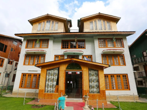 OYO 9084 Hotel Tourist Palace