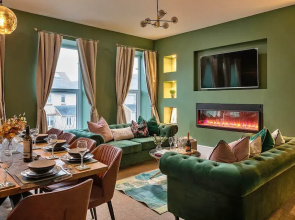 Spacious sea View Apartment in Pwllheli, No Deposit