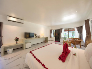 Crystal Bay Yacht Club