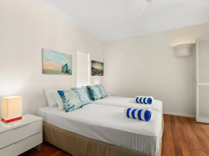 Beachfront Apt In Alamanda Beachfront Resort 25