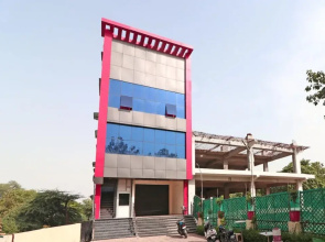 Elibrista By OYO Rooms