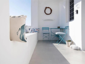 SALTY 2 Brand New 1 BD apartment in the heart of Naousa