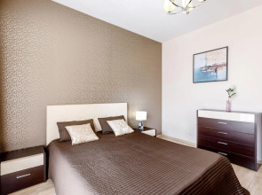 Аврора на улице 50 Лет Октября 15