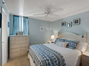 Sunbird Beach Resort 1211 E