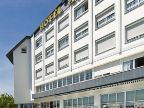 Avenida Hotel