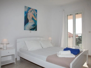 Cavaliere Houses
