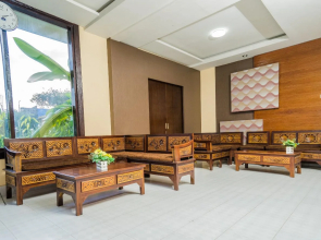 Bunga Matahari Guest House By OYO Rooms