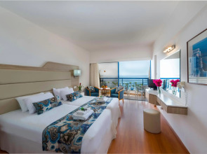 Ascos Coral Beach Hotel