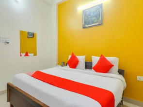 Deep Comfort Inn by OYO Rooms