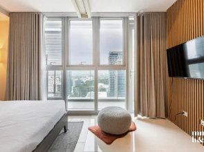 Condo Unit in Uptown Parksuites T2 Bgc