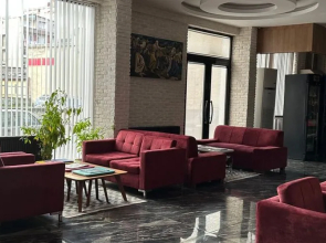 Grand Deluxe Hotel