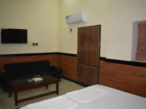 De Metro Guest House