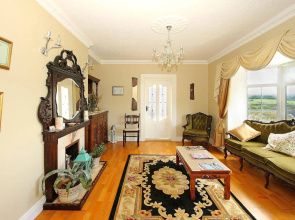 Reades Farmhouse