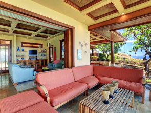 Aloha Spirit Maui 2 Bedroom Home by RedAwning