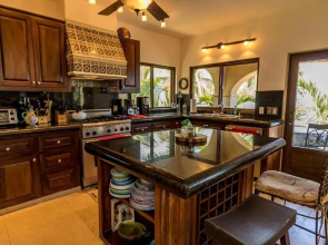 Vista Hermosa Overlooks Sea From Every Room