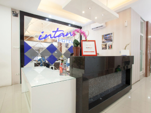 RedDoorz near Pasar Turi Station