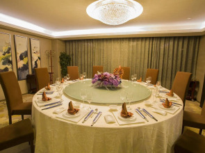 La Perle International Hotel - Free shuttle between hotel and Exhibition Center during Canton Fair & Exhibitor registration Counter