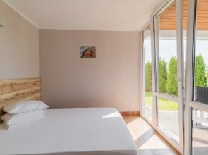 Comfortable Holiday Homes Near the Sea, Pool