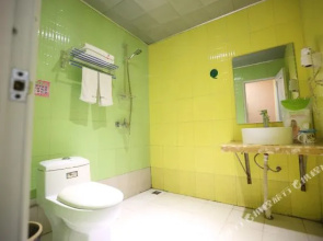 Express 7 Hotel Chain (Xiangtan Infrastructure Campus Central Hospital)