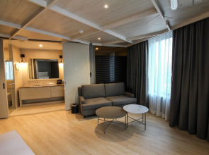 Golden Tulip Ever Yongin Hotel
