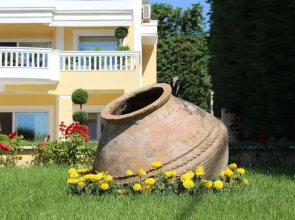 Shemesh Gardens House