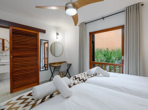San Lameer Villa Rentals 1933