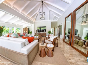 Luxurious 3 Br Golf Villa