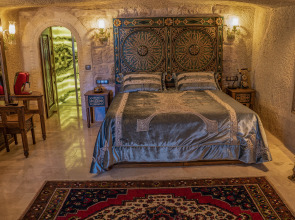 Elika Cave Suites & Spa