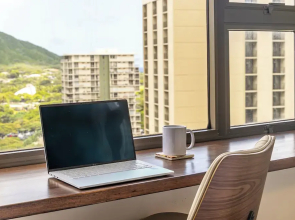 Waikiki Banyan 1BR Condos with No Parking