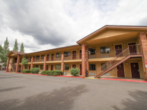 GreenTree Inn Flagstaff