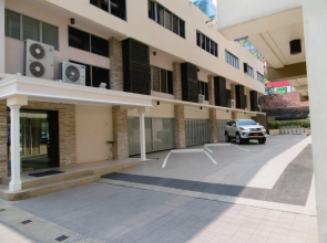 The Green Bells New Petchburi