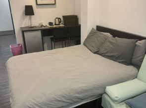 Zhongxiao Dunhua Homestay