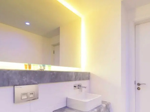 LUX - The Pad Executive Suite 4