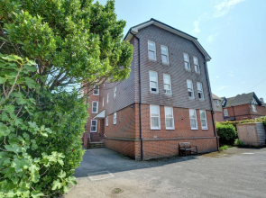 Modern Apartment in Deal Kent With Parking