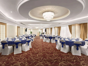 Отель Howard Johnson by Wyndham Bur Dubai