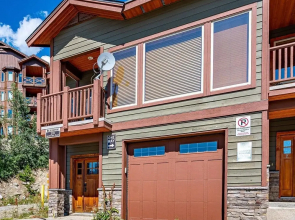 Bear's Paw Chalet - Amazing Location & Ski In/out