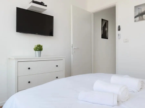 Herzel beach apartment