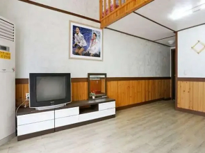 Yeongwol Donggang Close Pension