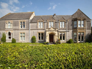 Meare Manor Guest house