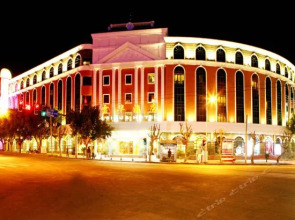 Tengchong Polman Hotel