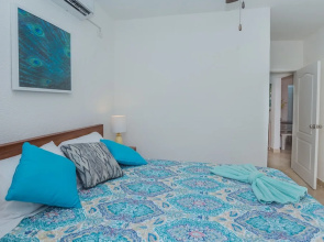 Bella Caribbean 2 Bedroom Condo by Redawning