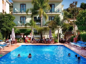 Sorrento Comfort House con piscina