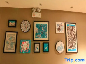 Xana Lite Heihe Russian Commodity Street Central Pedestrian Street