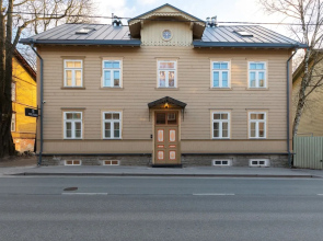 Meltzer Apartments