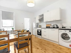 2 Bed-ground Floor-free Parking