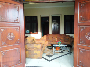 Green Surabaya Homey