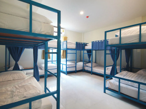 Happy Hostel