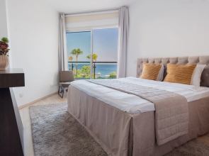 Sanders Ermitage on the Beach - Delightful 1-bedroom Apartment With Sea View